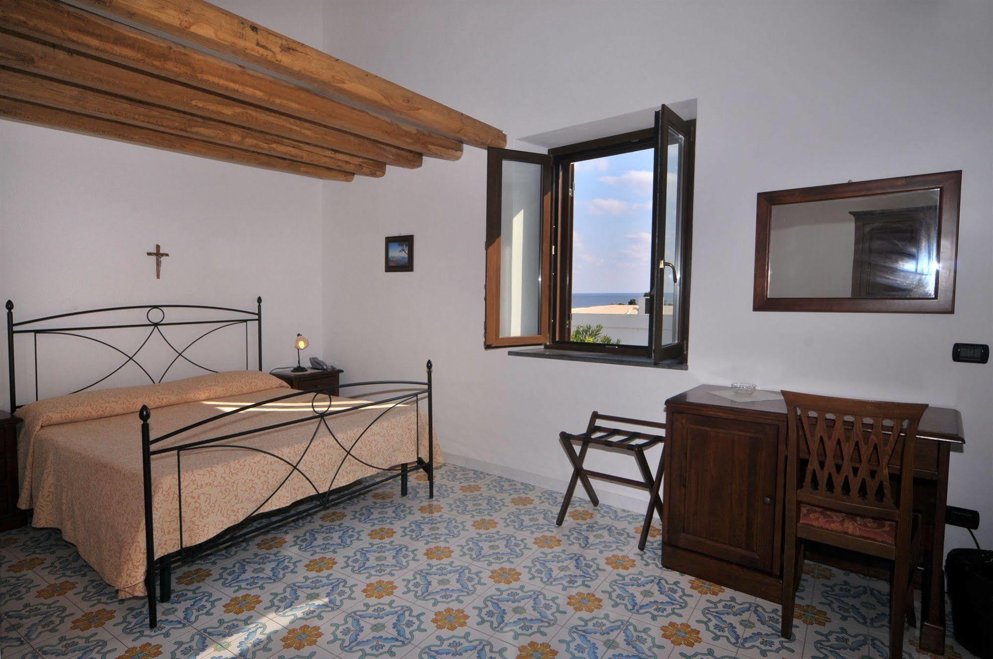 Hotel Villaggio Stromboli - Isola Di Στρόμπολι Εξωτερικό φωτογραφία